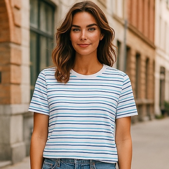 NWT Addison Bay‎ Women’s Everyday Short Sleeve Striped Tee Activewear Athleisure - Picture 1 of 7
